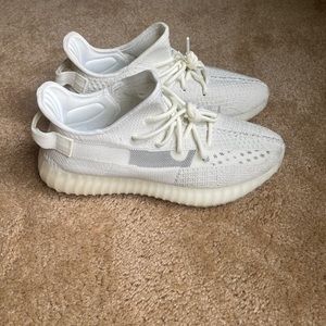 yeezy 350 v2 bone